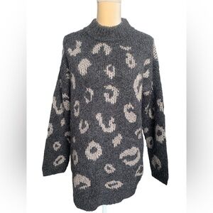 Universal Thread Gray Leopard Print Wool Sweater